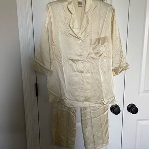 Neiman Marcus silk pajama set